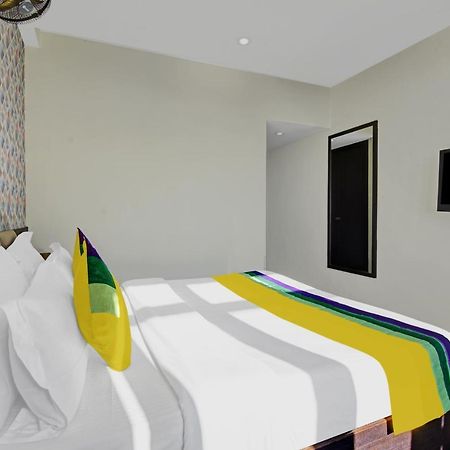 Itsy Hotels Crystal Palace With Valley View Shimla Zewnętrze zdjęcie